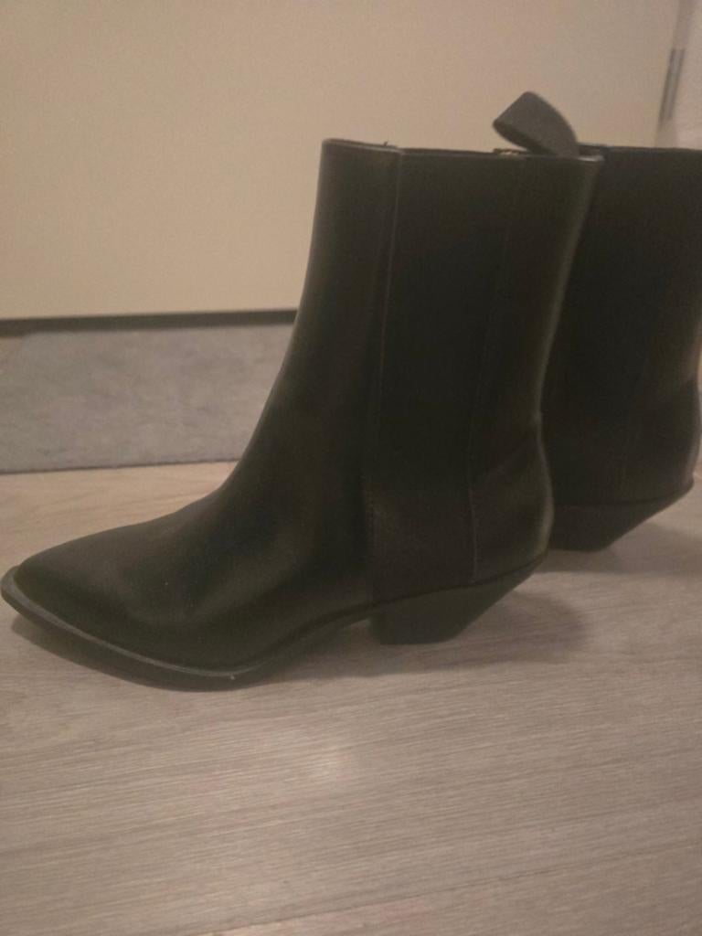 Boots size 38 / laarzen 38, Ophalen, Zo goed als nieuw, Zwart, Hoge laarzen