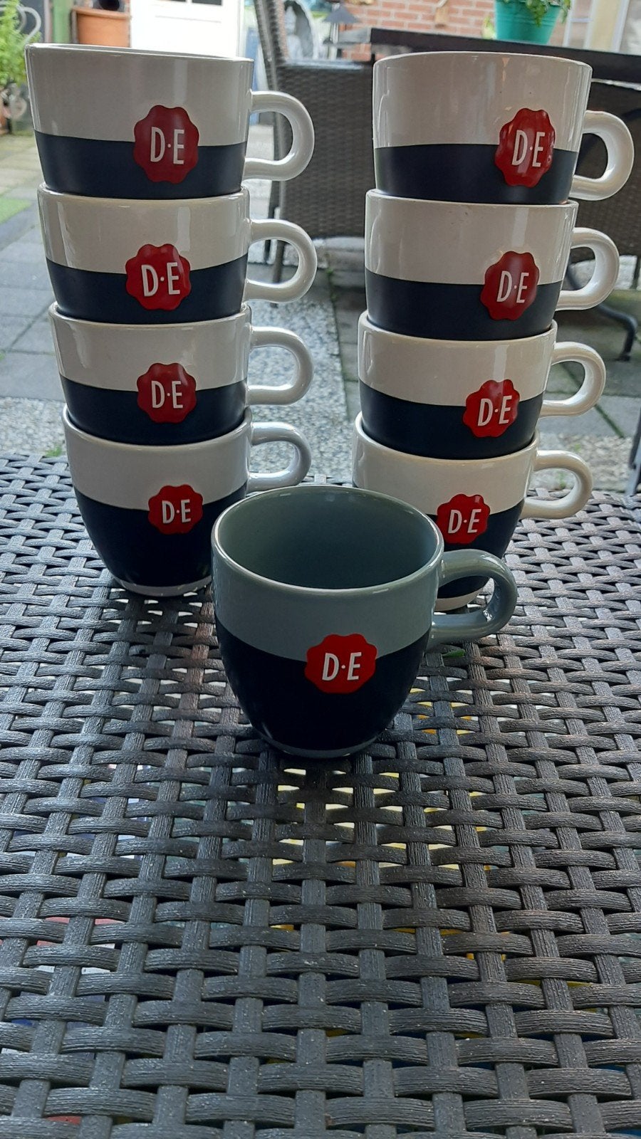 9 douwe egberts krijt mokken, Huis en Inrichting, Keuken | Servies, Ophalen, Overige stijlen, Kop(pen) en/of Schotel(s)