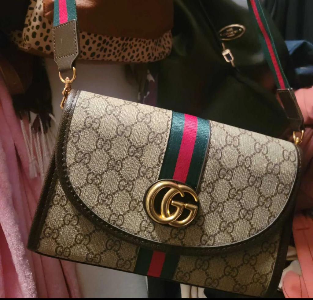 Dames tas met GG-logo, Sieraden, Tassen en Uiterlijk, Tassen | Damestassen, Ophalen of Verzenden, Gebruikt, Bruin, Schoudertasje