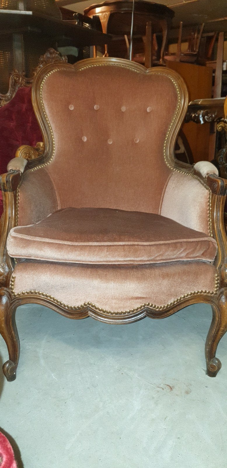 Klassieke Noten Fauteuil met Roze Velours Bekleding, Ophalen