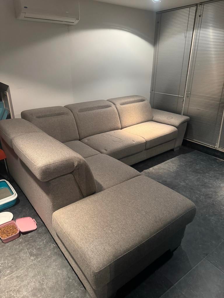 Comfortabele L-vormige Hoekbank - Grijs Stof, Huis en Inrichting, Banken | Bankstellen, Ophalen, 250 tot 300 cm, Gebruikt, Hoekbank