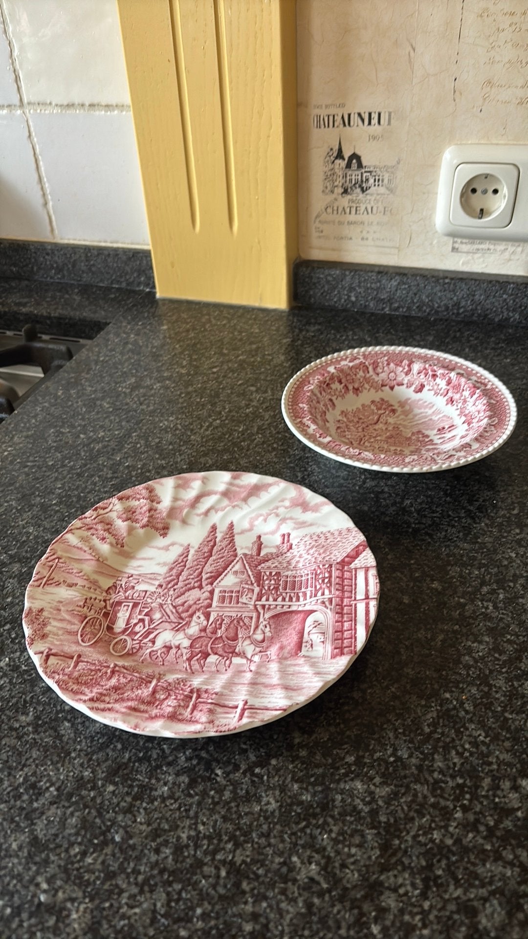 Engels servies rood, Antiek en Kunst, Antiek | Servies los, Ophalen