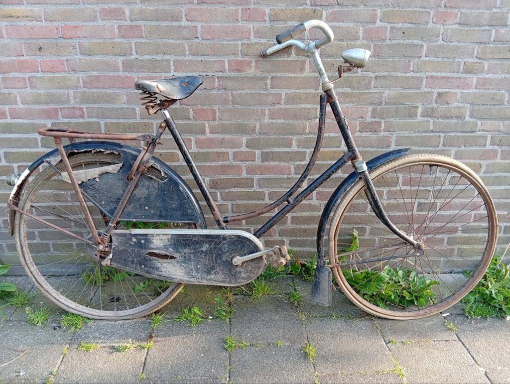 Empo Omafiets - Jaren '40/'50 vintage oldtimer, Fietsen en Brommers, Fietsen | Dames | Omafietsen, Ophalen, Terugtraprem, Gebruikt