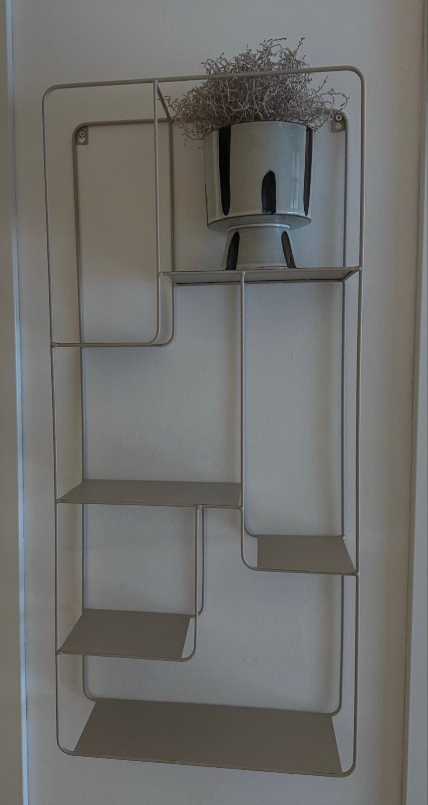 Metalen wandrek met speels design, Ophalen, Zo goed als nieuw