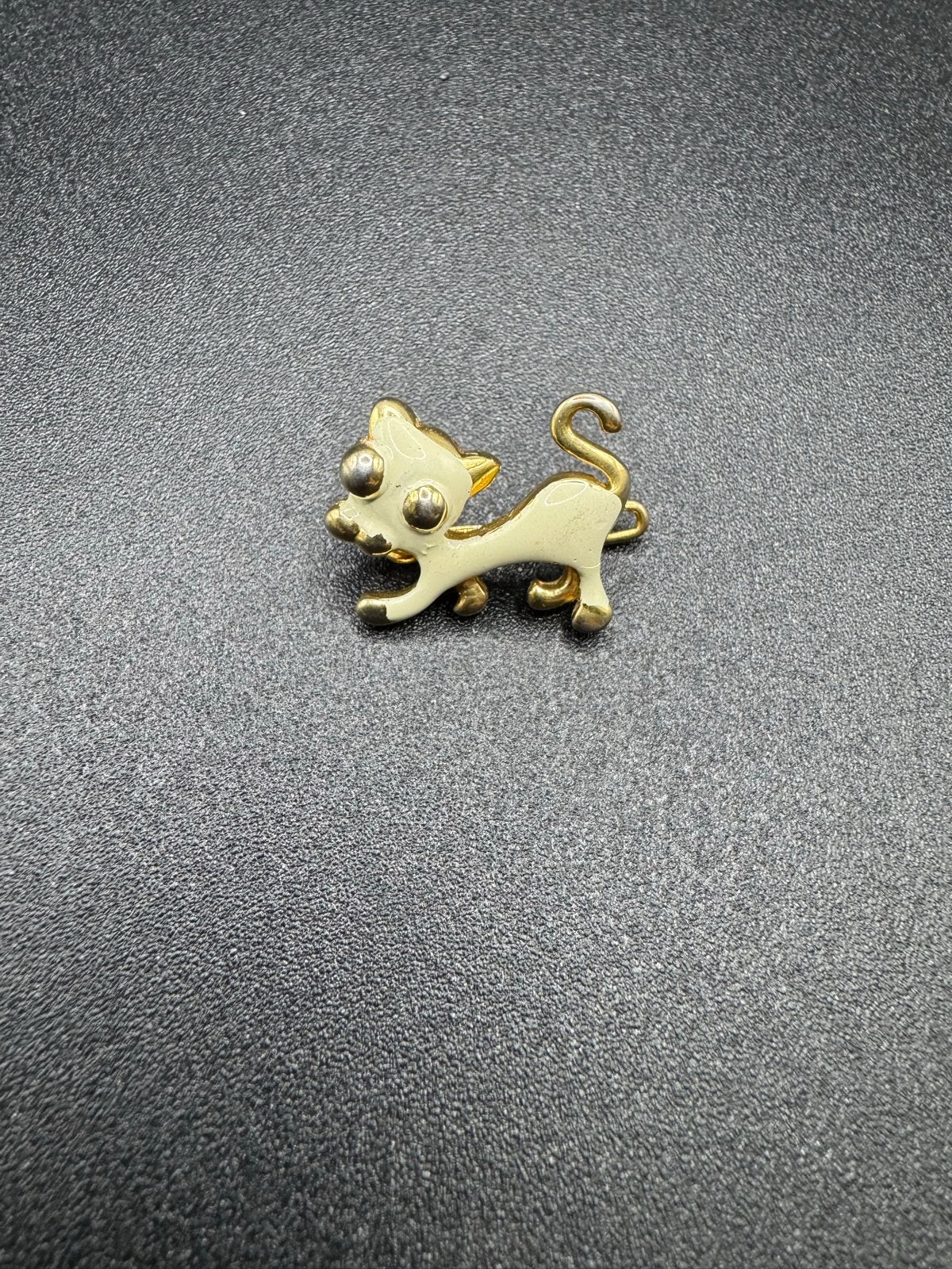 Vintage Mini Kat Broche - Crèmekleurig met Goudkleur, Overige materialen, Gebruikt, Verzenden, Beige