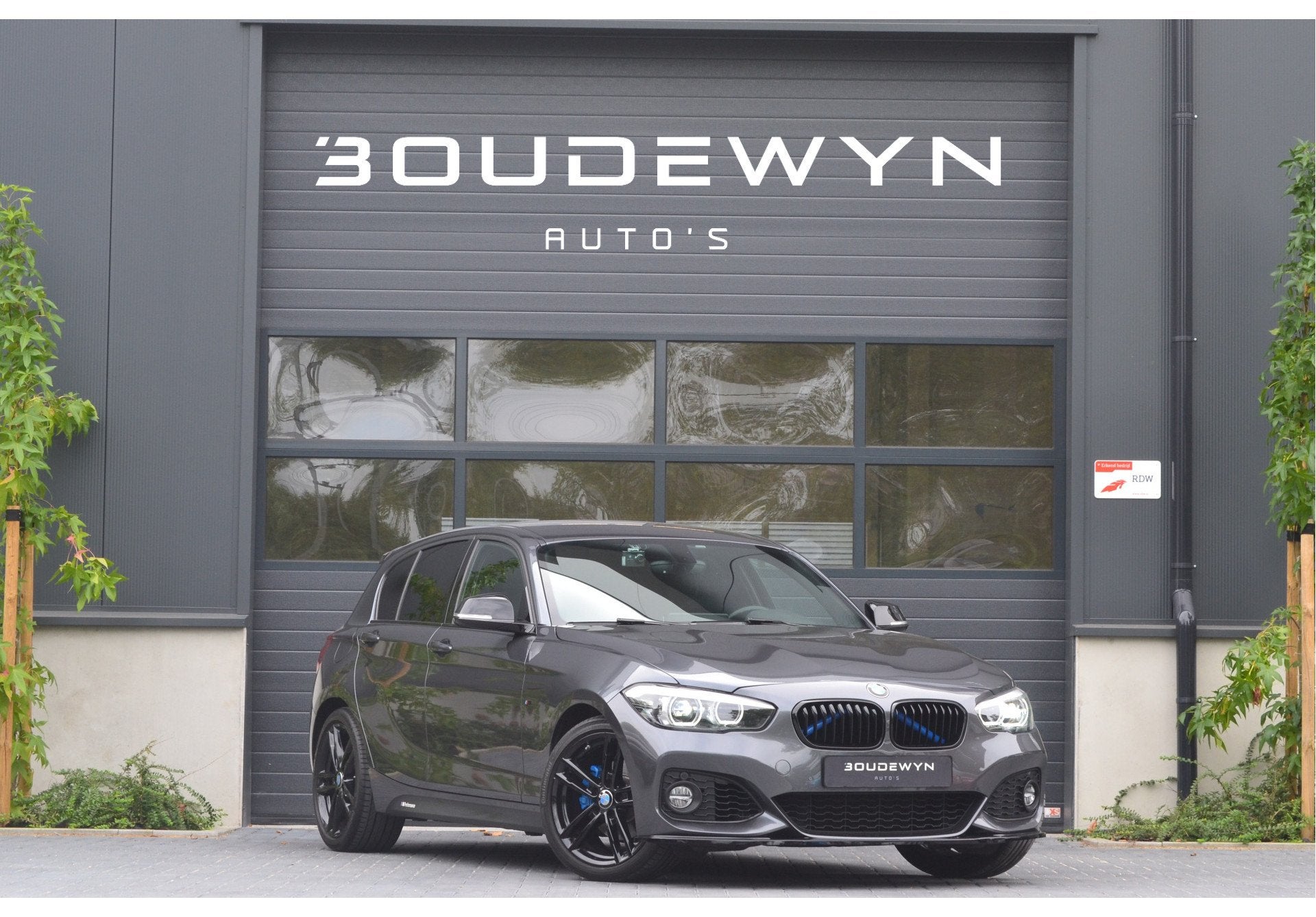 BMW 1-serie 120i Edition M Sport Shadow High Executive Autom, Auto's, 1998 cc, Gebruikt, 4 cilinders, 4 stoelen