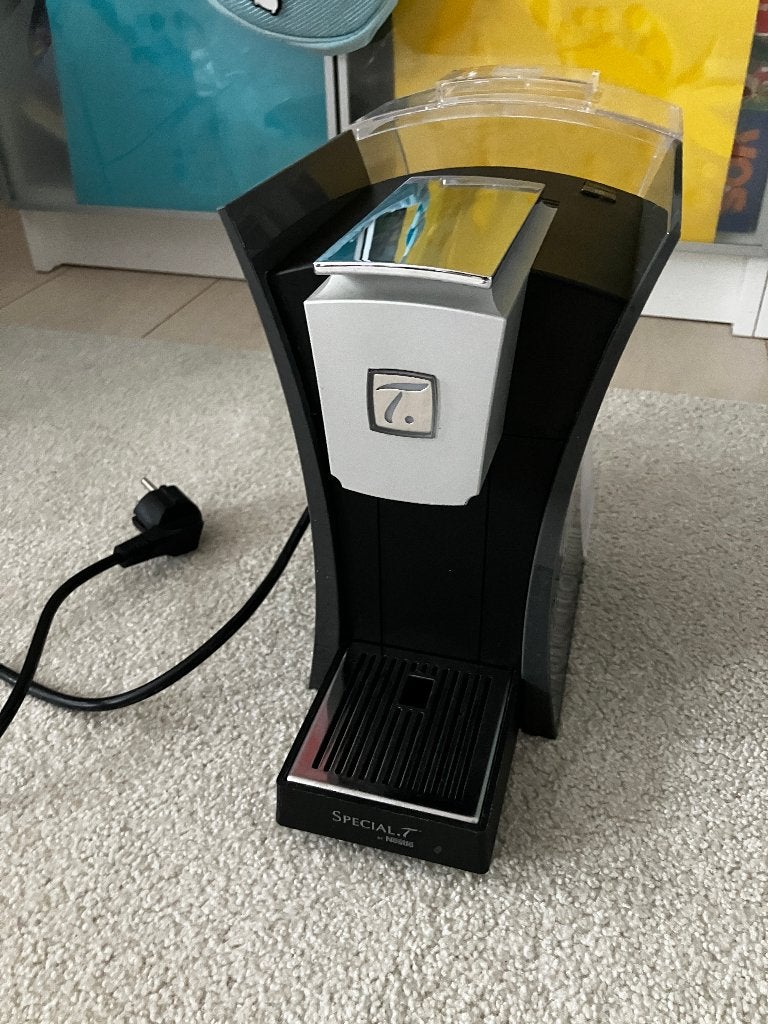 Nestlé Special.T machine (Classik.T) – Zwart / Zilver, Ophalen of Verzenden, Gebruikt, Koffiemachine