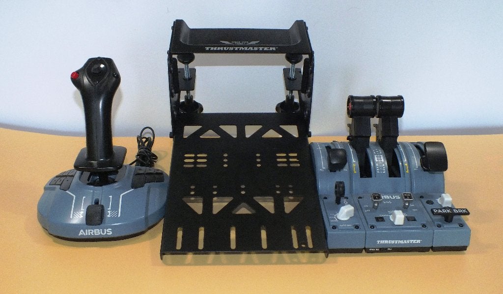 Thrustmaster Throttle/Flightstick/Tafelklem voor Flightsim, Ophalen, Zo goed als nieuw, Thrustmaster