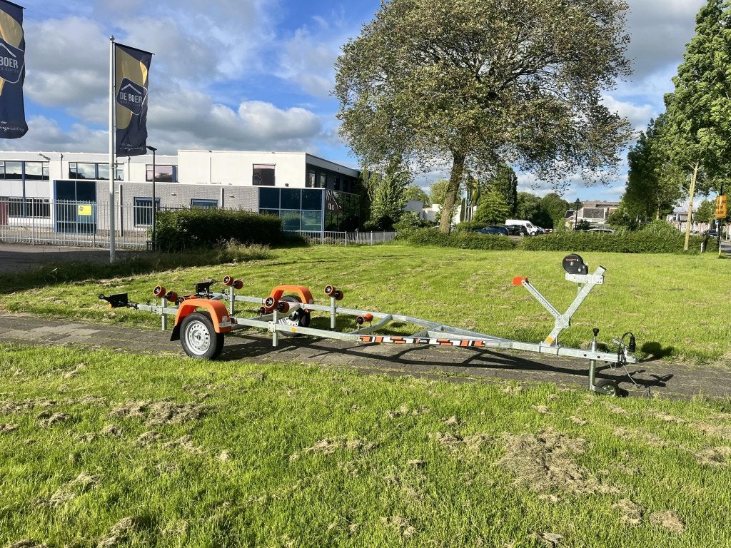 Nieuwste model TT Boottrailers laag frame met compleet led, Nautica bolsward, Nieuw, Info@nauticabolsward.nl, Industriepark 5A