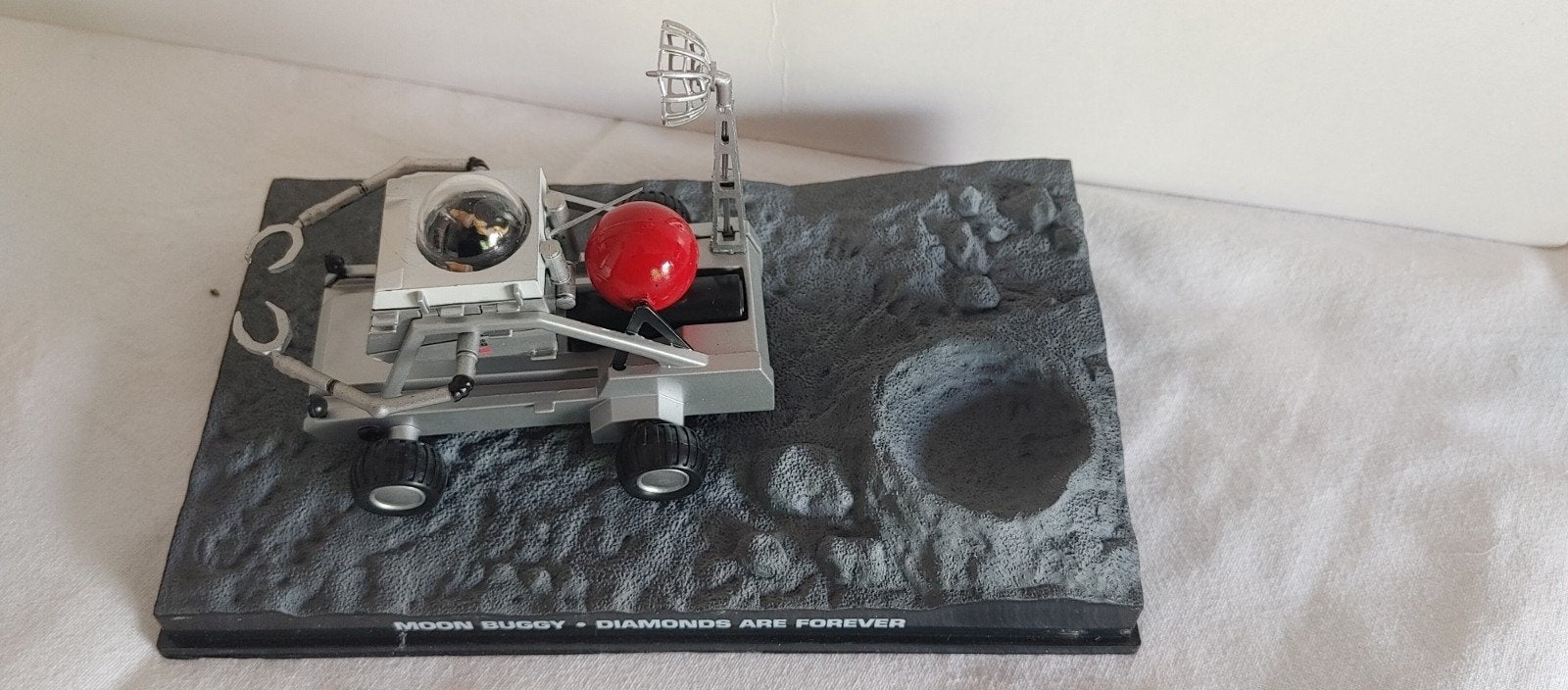 James bond Collection 1:43 moon buggy, Hobby en Vrije tijd, Modelauto's | 1:43, Verzenden, Zo goed als nieuw, Auto, Overige merken