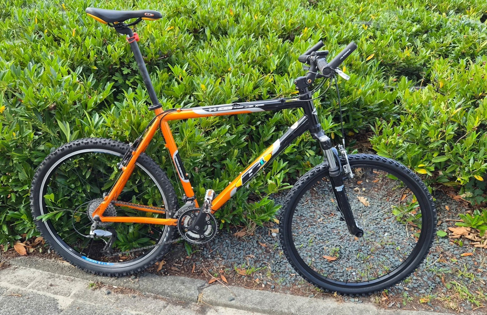Mountainbike 26 inch, 21 versnellingen, verende voorvork, Gebruikt, Hardtail, Velgrem, 49 tot 53 cm