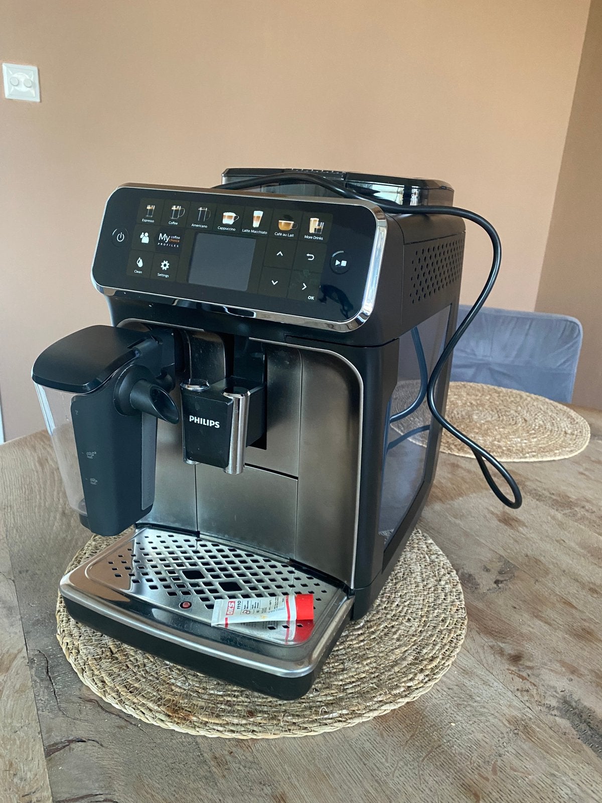 Nette Philips latte go 5400 serie koffiemachine, Ophalen, 10 kopjes of meer, Koffiemachine, Zo goed als nieuw