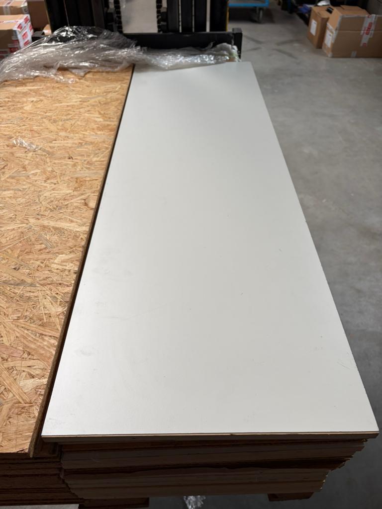wit multiplex 1223 x 385 x 18 16 stuks planken, Doe-het-zelf en Verbouw, Platen en Panelen, Ophalen, Zo goed als nieuw, Multiplex