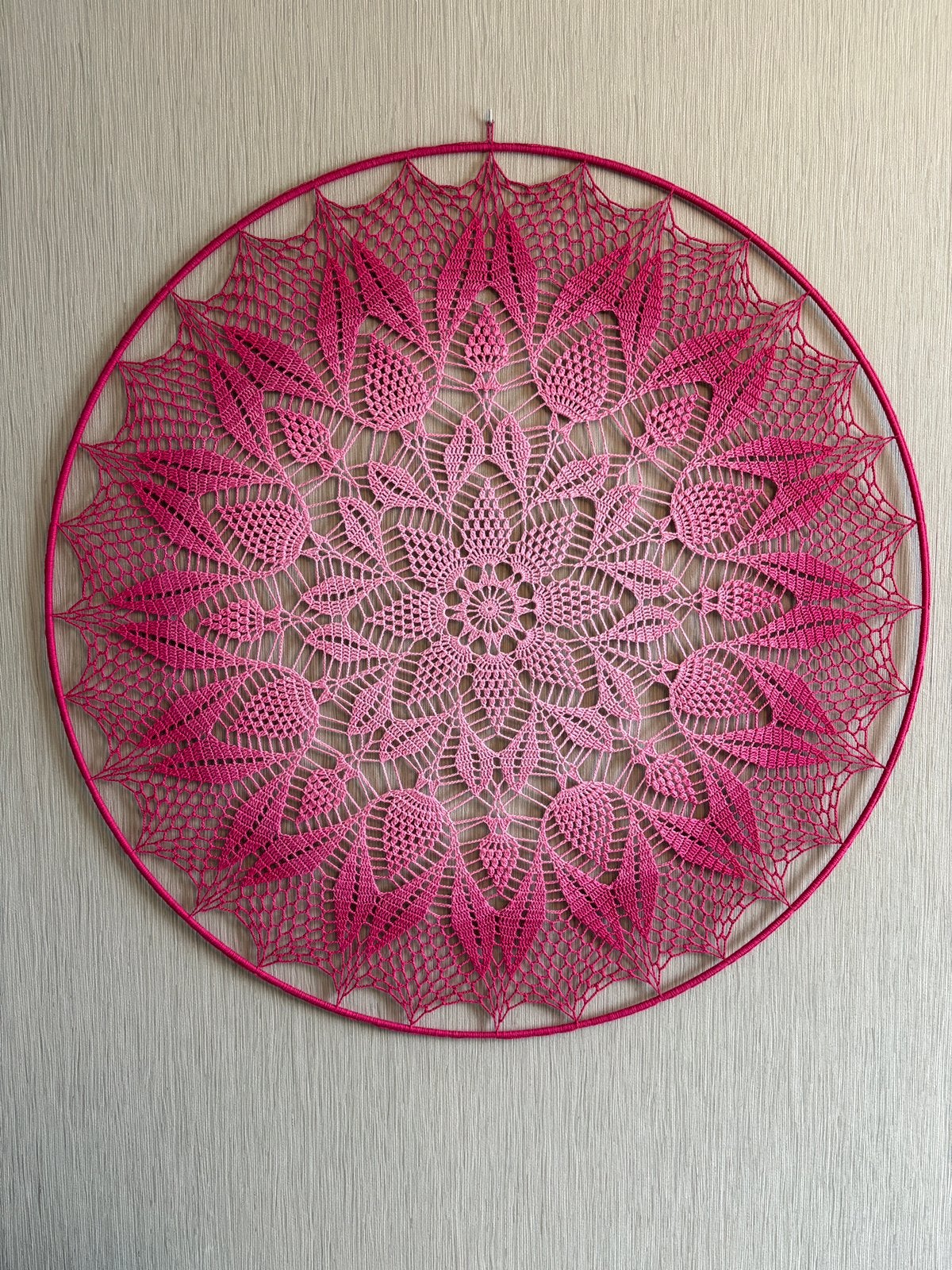 Zelf gehaakte mandala. 90 cm. Roze, Ophalen of Verzenden, Nieuw