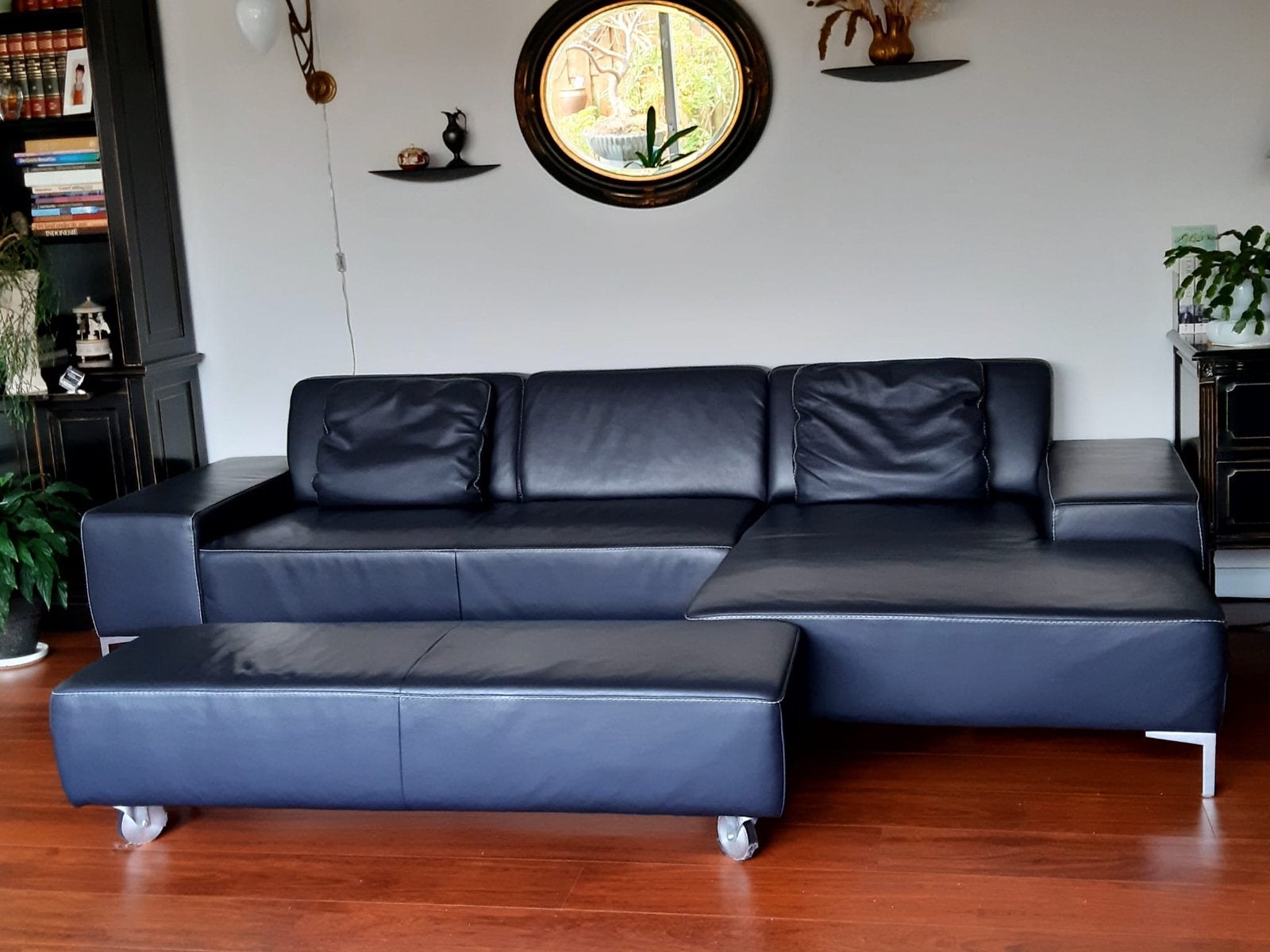 Te koop driezits lederen bank, Ophalen, Zo goed als nieuw