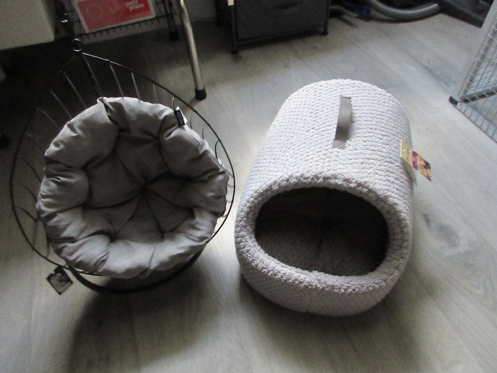 2 nieuw katen mandjes een staat de prijs er nog op 44,95, Dieren en Toebehoren, Kattenmanden, Ophalen, Nieuw, Overige