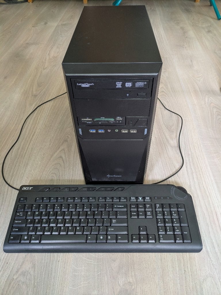 Desktop PC met AMD A8 processor incl HP monitor, Gebruikt, Minder dan 4 GB, Zelfbouw Pc, 512 GB