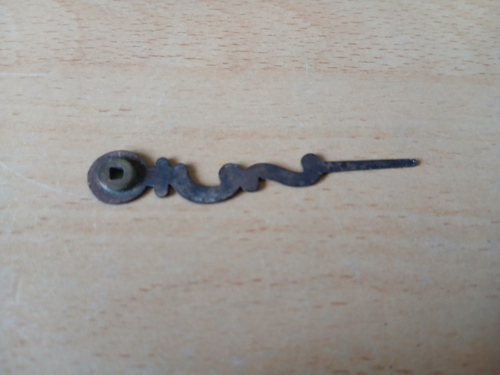 Antieke ijzeren klokkenwijzer, sierlijke wijzer klok, 5.7 cm, Ophalen of Verzenden