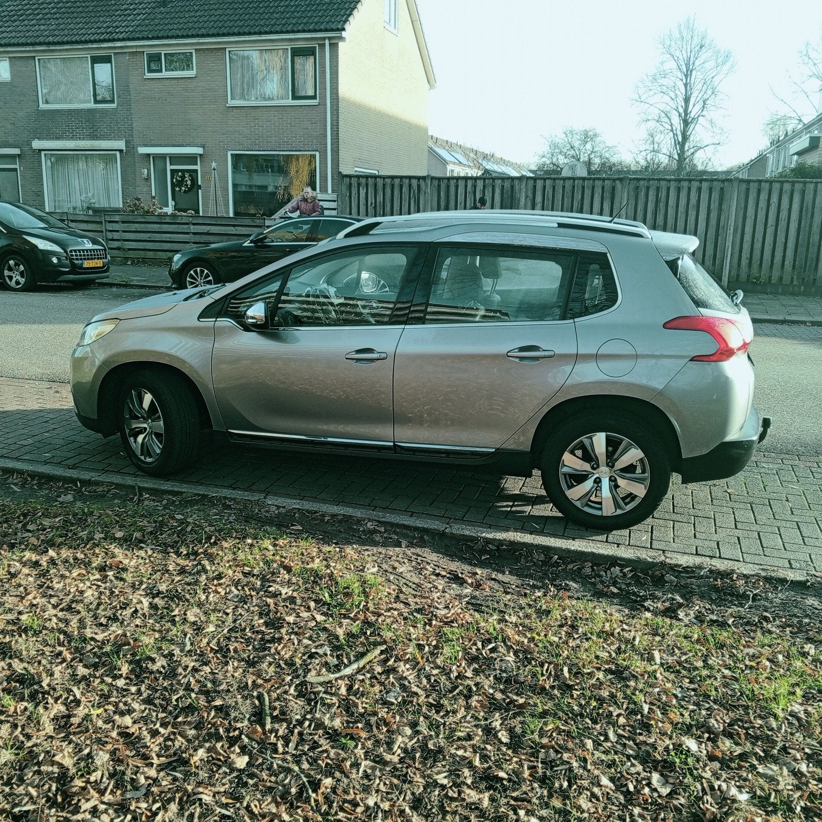 Peugeot 2008 1.2 VTI 60KW/82PK 2014 Grijs, Auto's, Peugeot, Particulier, ABS, Achteruitrijcamera, Airbags, Airconditioning, Android Auto