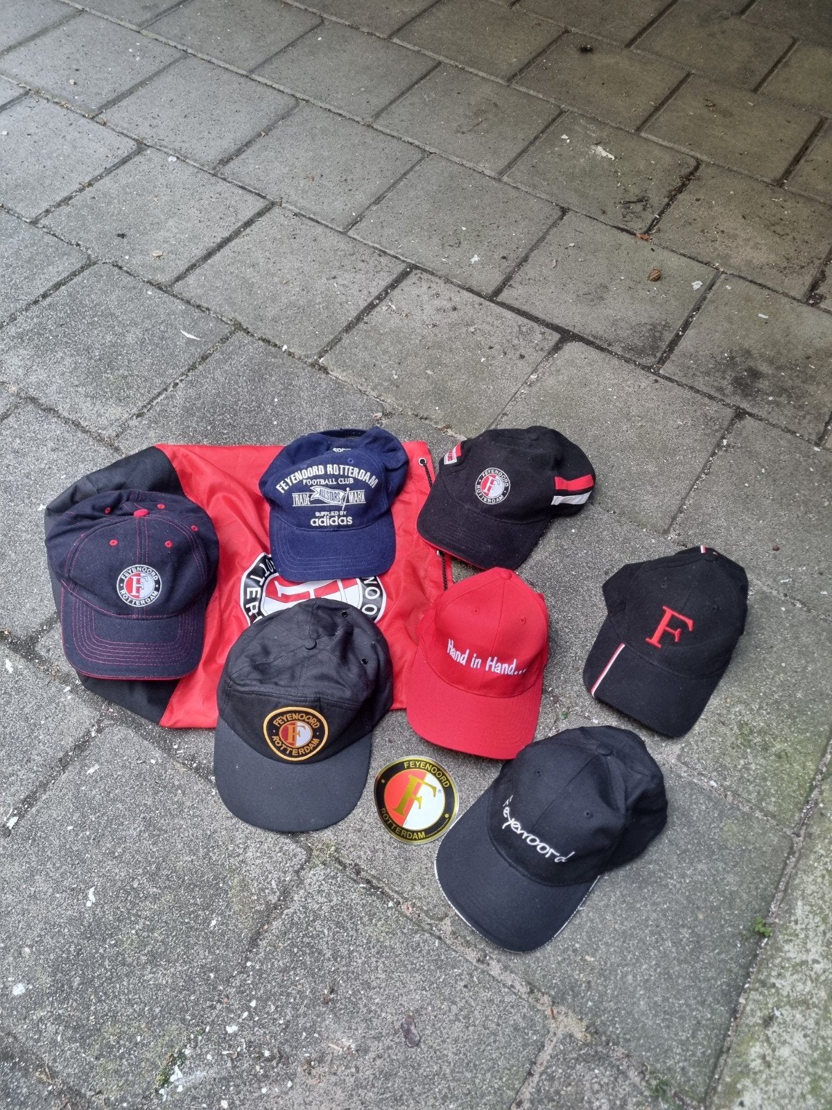 Collectie vintage Feyenoord petjes met tas, Ophalen of Verzenden, Gebruikt, Feyenoord, Pet of Muts