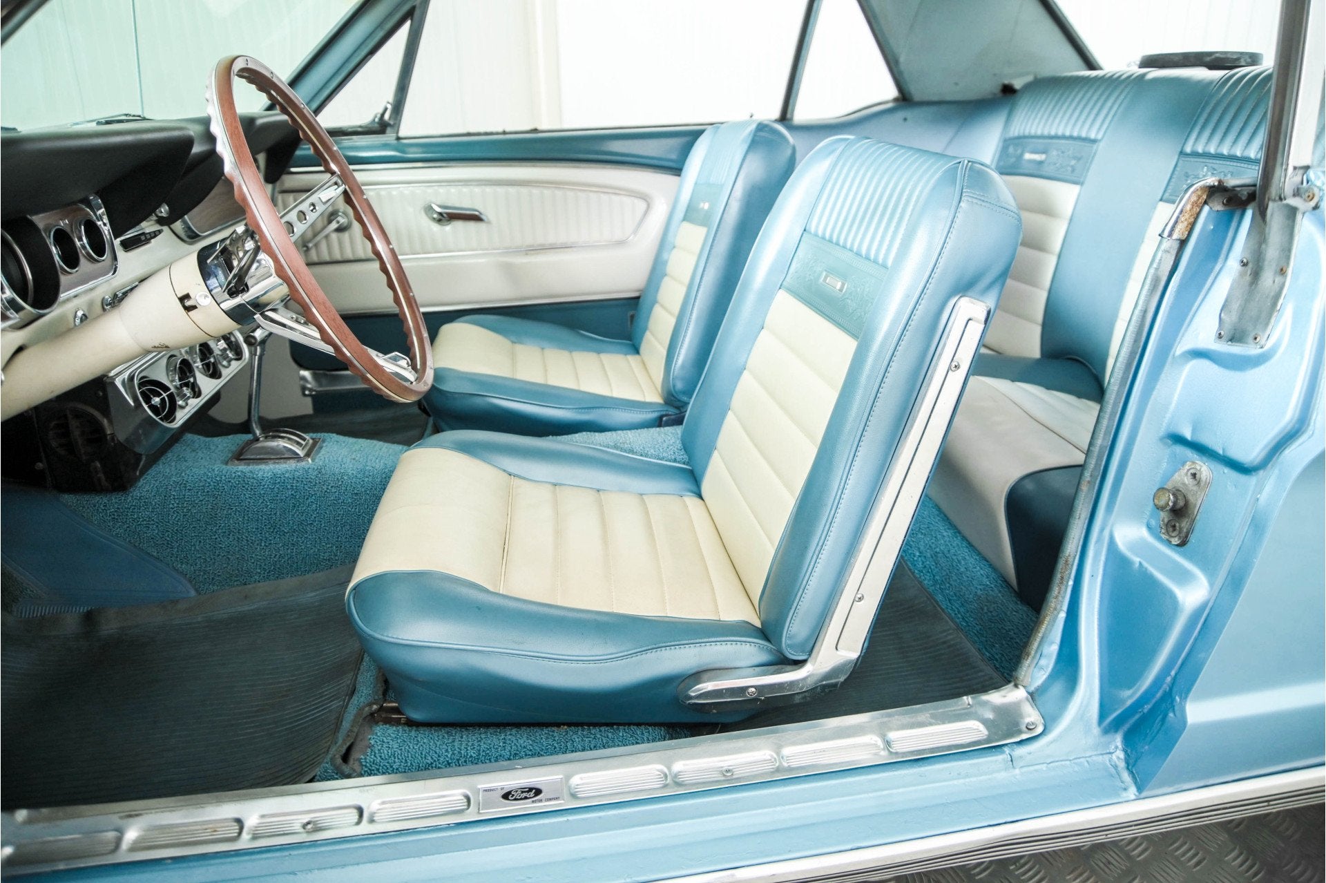 Ford Mustang V8 302 automaat (bj 1966), foto 11