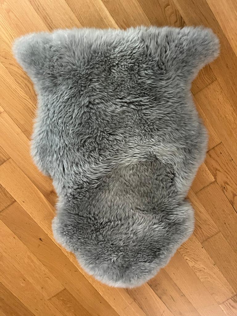 Schapenvacht vloerkleed, grijs, Ophalen, 50 tot 100 cm, 50 tot 100 cm, Zo goed als nieuw