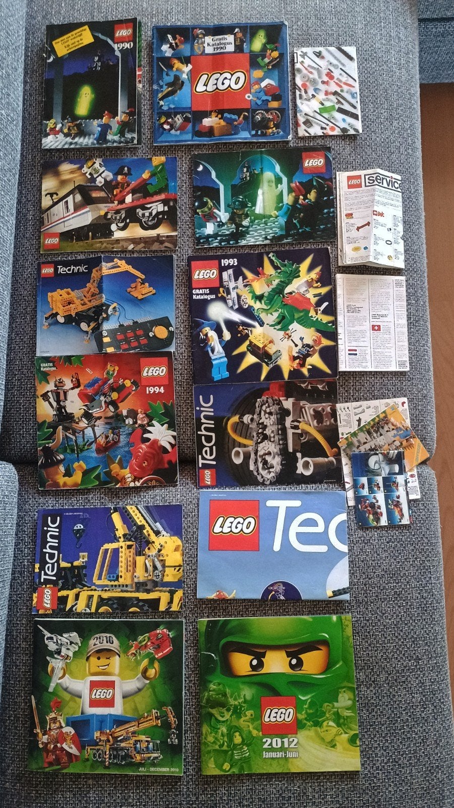 Oude Lego catalogi en bouwinstructies (jaren '90 - 2012), Ophalen of Verzenden, Gebruikt