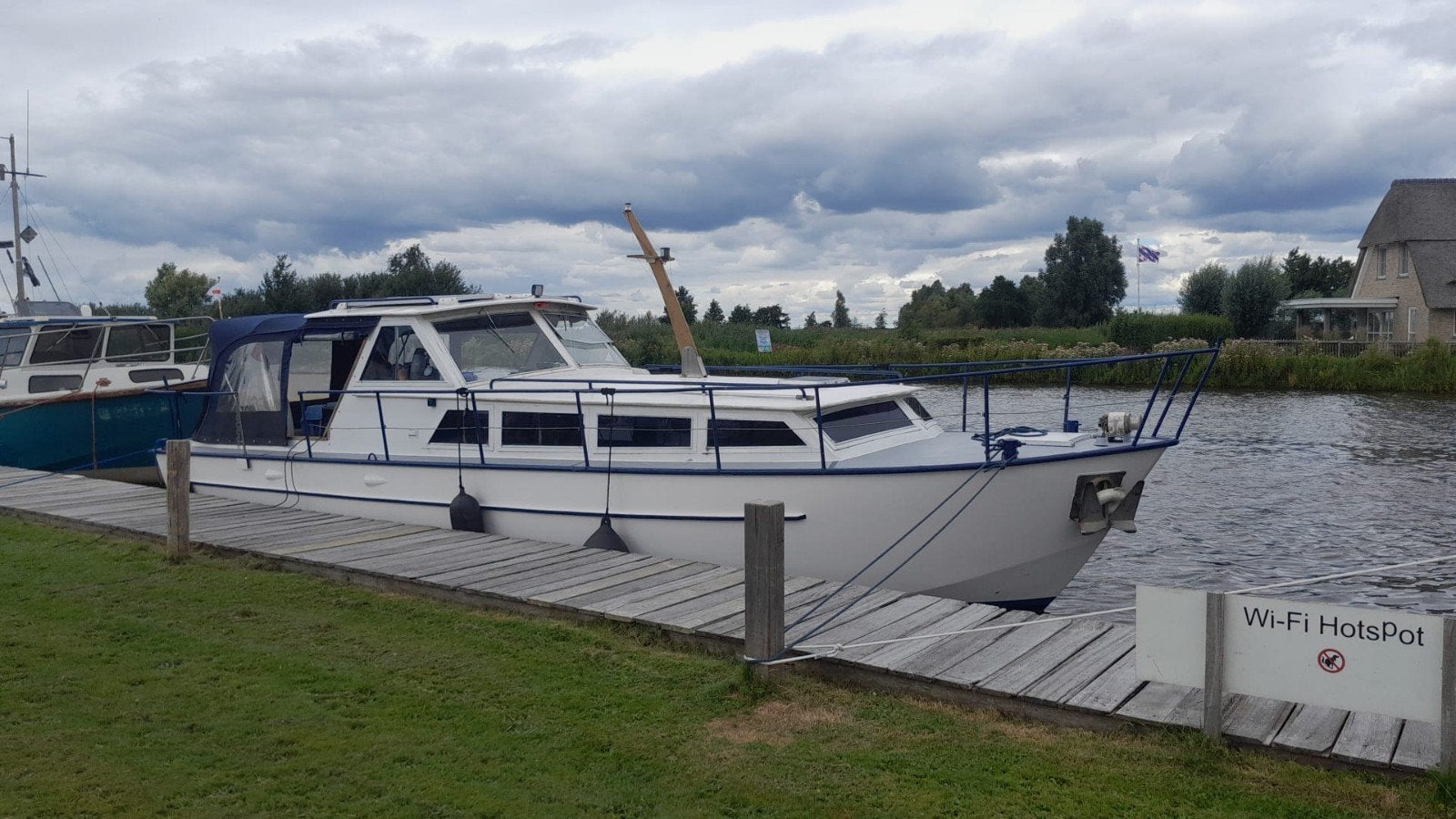 jacht te koop, Drie personen of meer