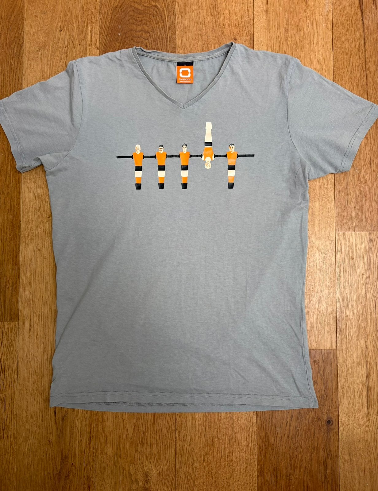 Okimono XL - Hij was altijd al bijzonder, Kleding | Heren, Ophalen of Verzenden, Gedragen, Maat 56/58 (XL), Grijs