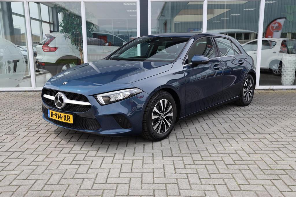 Mercedes A-klasse 180 Business Solution AMG|Automaat|Camera|, Auto's, 136 pk, Gebruikt, 4 cilinders, Blauw