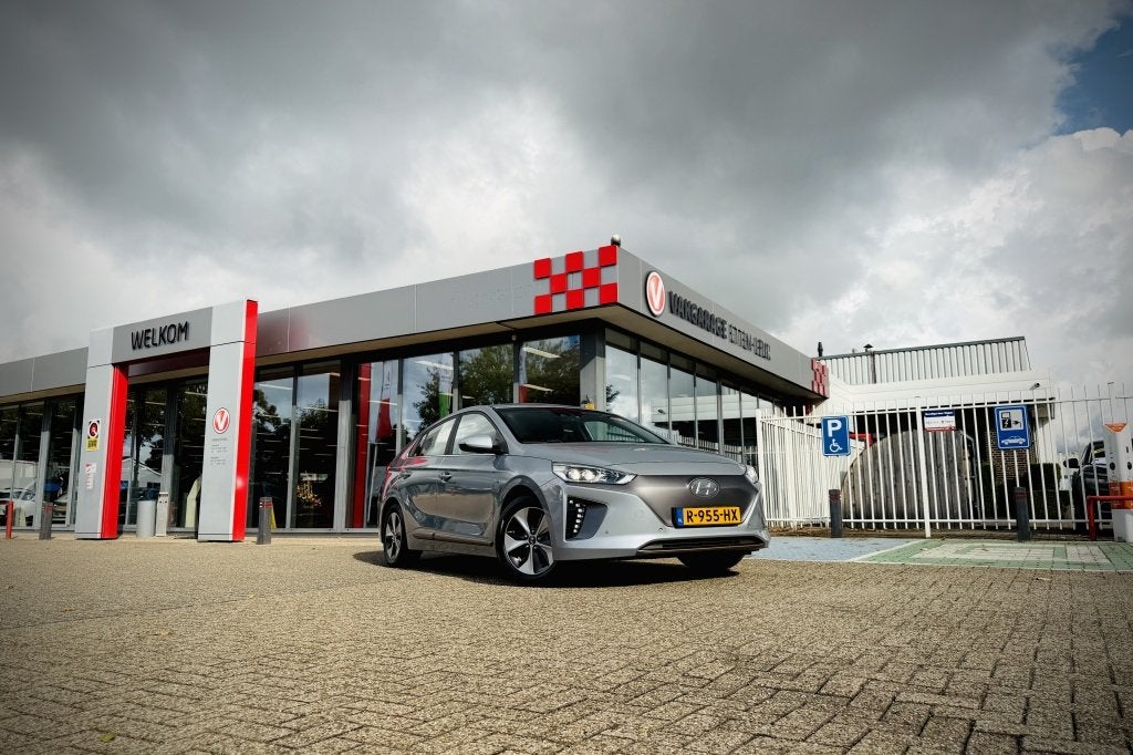 Hyundai IONIQ Premium EV | LEDER | STOELVERWARMING + KOELING, Auto's, Automaat, 12 maanden, 0 cilinders, Leder