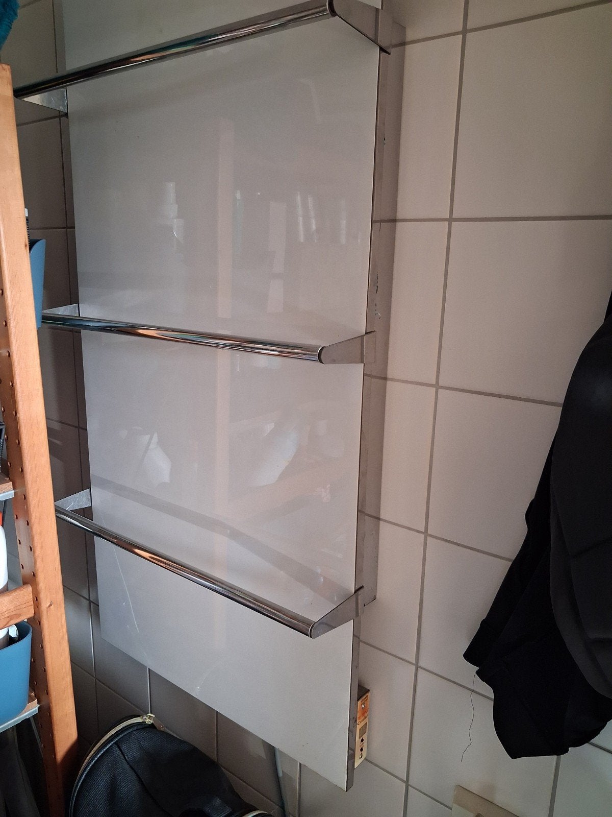badkamer infrarood verwarming 350W met handdoekbeugels, Ophalen, Gebruikt