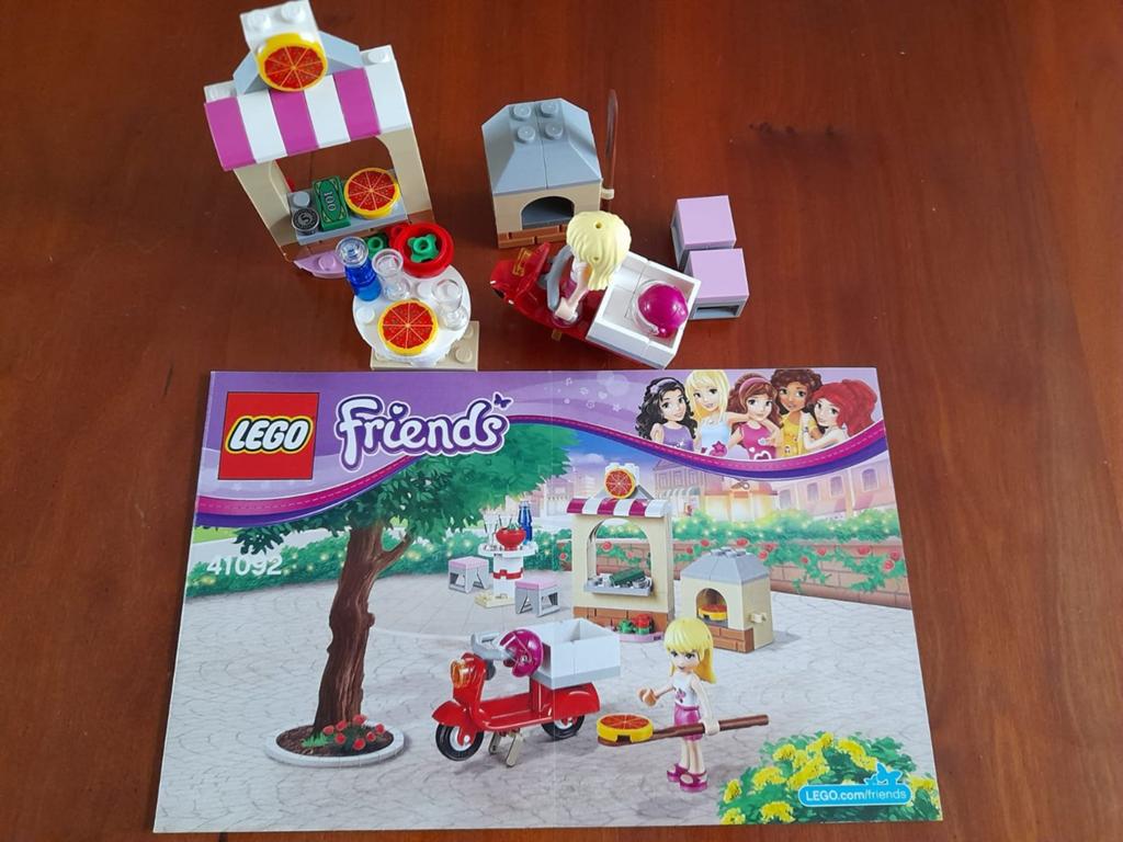 Legofriends Stephanie's pizzeria 41092 compl. set met boekje, Lego, Friends, Ophalen of Verzenden, Complete set