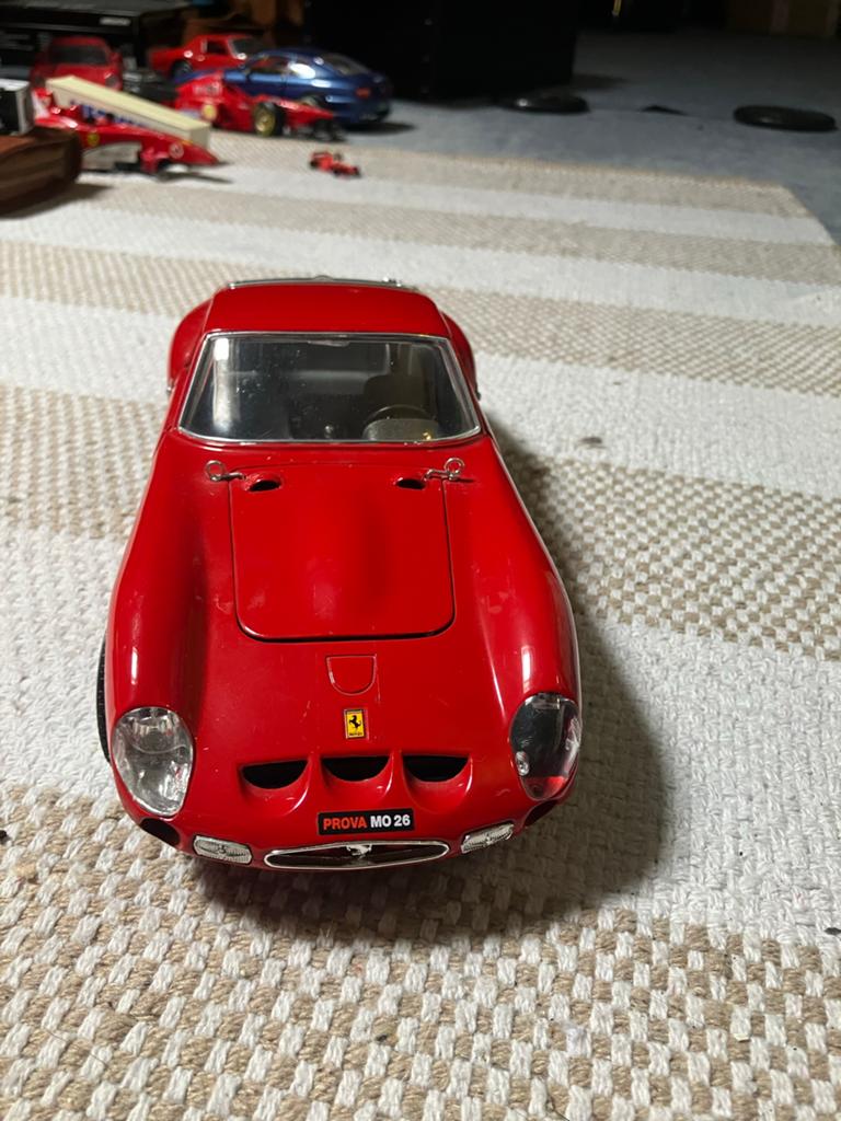Ferrari 250 GTO Schaalmodel - Rood, Hobby en Vrije tijd, Modelauto's | 1:18, Ophalen, Zo goed als nieuw, Auto, Overige merken