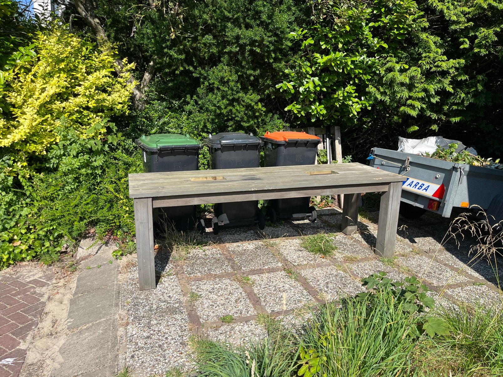 Gratis af te halen: Steigerhouten tuin tafel, Tuin en Terras, Tuinbanken, Ophalen, Gebruikt, Hout