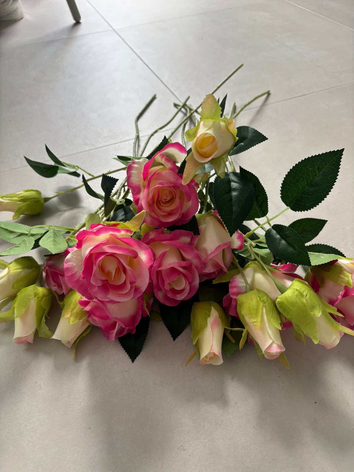 Kunstbloemen rozen tulpen, Ophalen, Zo goed als nieuw