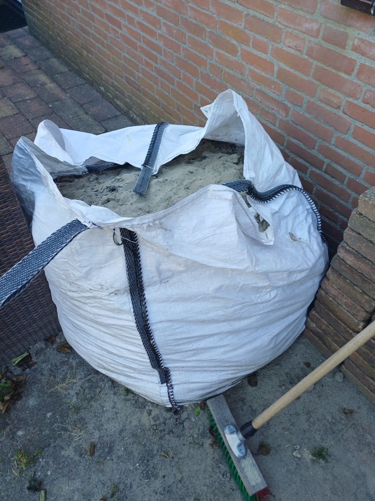 Bi bag vol zand/klei/grond gratis op te halen zonder big bag, Ophalen, Overige typen