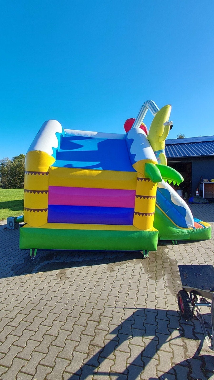 Solide combo springkussen met blower - ZGAN, Ophalen, Zo goed als nieuw, Info@jbinflatables.com, Ampere 10, 7942 CC Meppel, The Netherlands