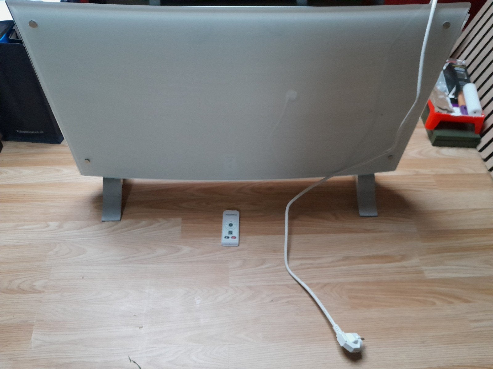Klarstein Glaspaneel Kachel - Wit, Gebogen, 1000/2000W, Ophalen, 30 tot 80 cm, Kachel, Zo goed als nieuw