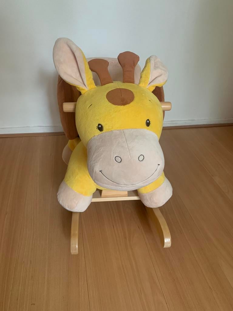Giraffe hobbelpaard met riempje, Ophalen, Zo goed als nieuw