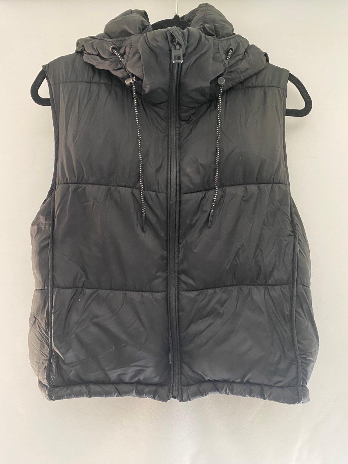 Zara Gewatteerde Bodywarmer Zwart met Capuchon – Maat M / 38, Ophalen of Verzenden, Gedragen, Maat 38/40 (M), Zwart