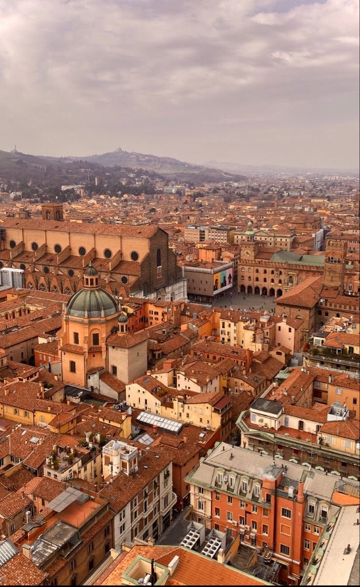 GEZOCHT: Woonruimte Bologna