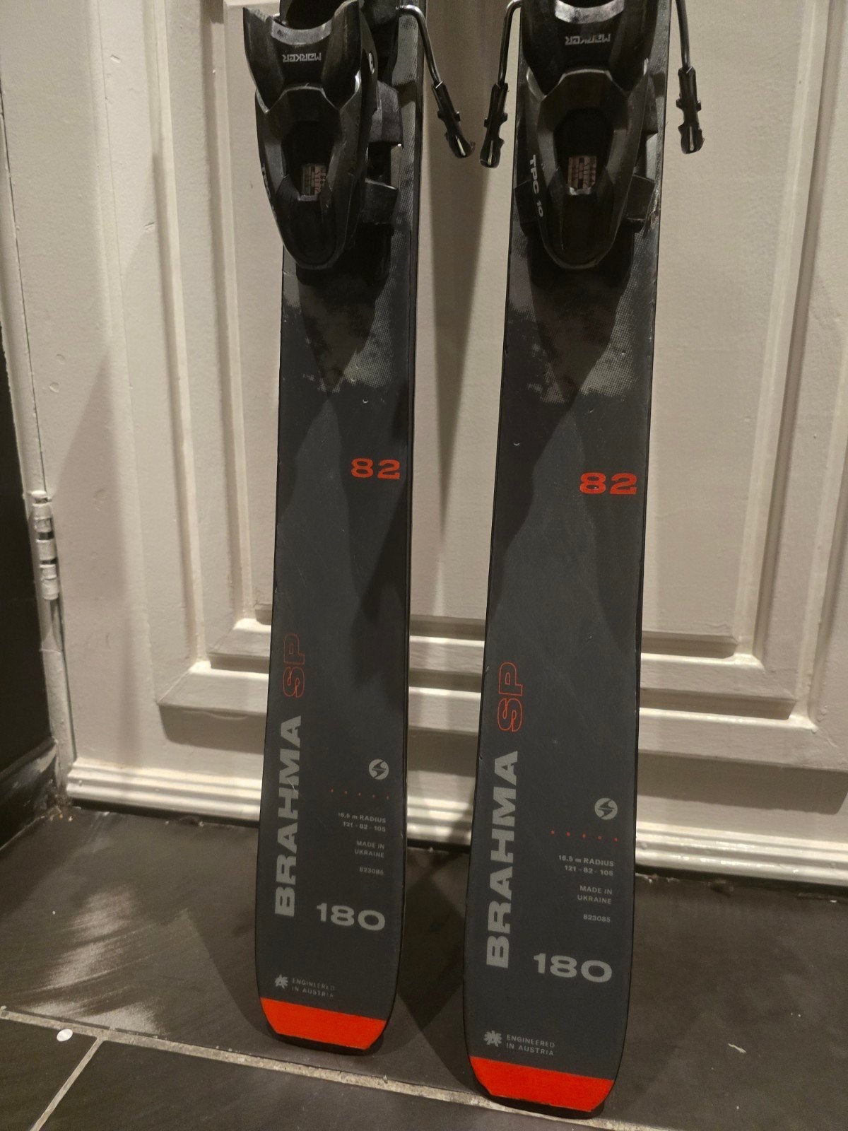 180cm BLIZZARD BRAHMA 82 CA ALL MOUNTAIN CARVE SKIS CARBON, Overige merken, Ophalen of Verzenden, Carve, Skiën