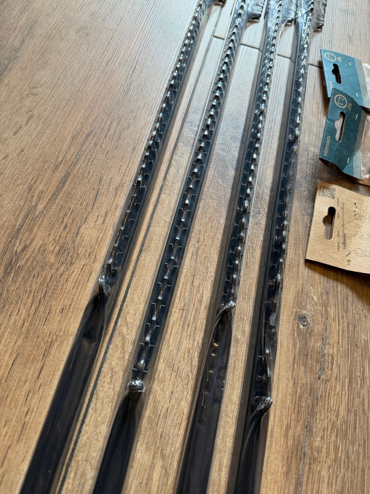 4 stuks Gordijnrail Plus uitschuifbaar zwart 160-300 cm, Ophalen, Zwart, Nieuw, 200 cm of meer