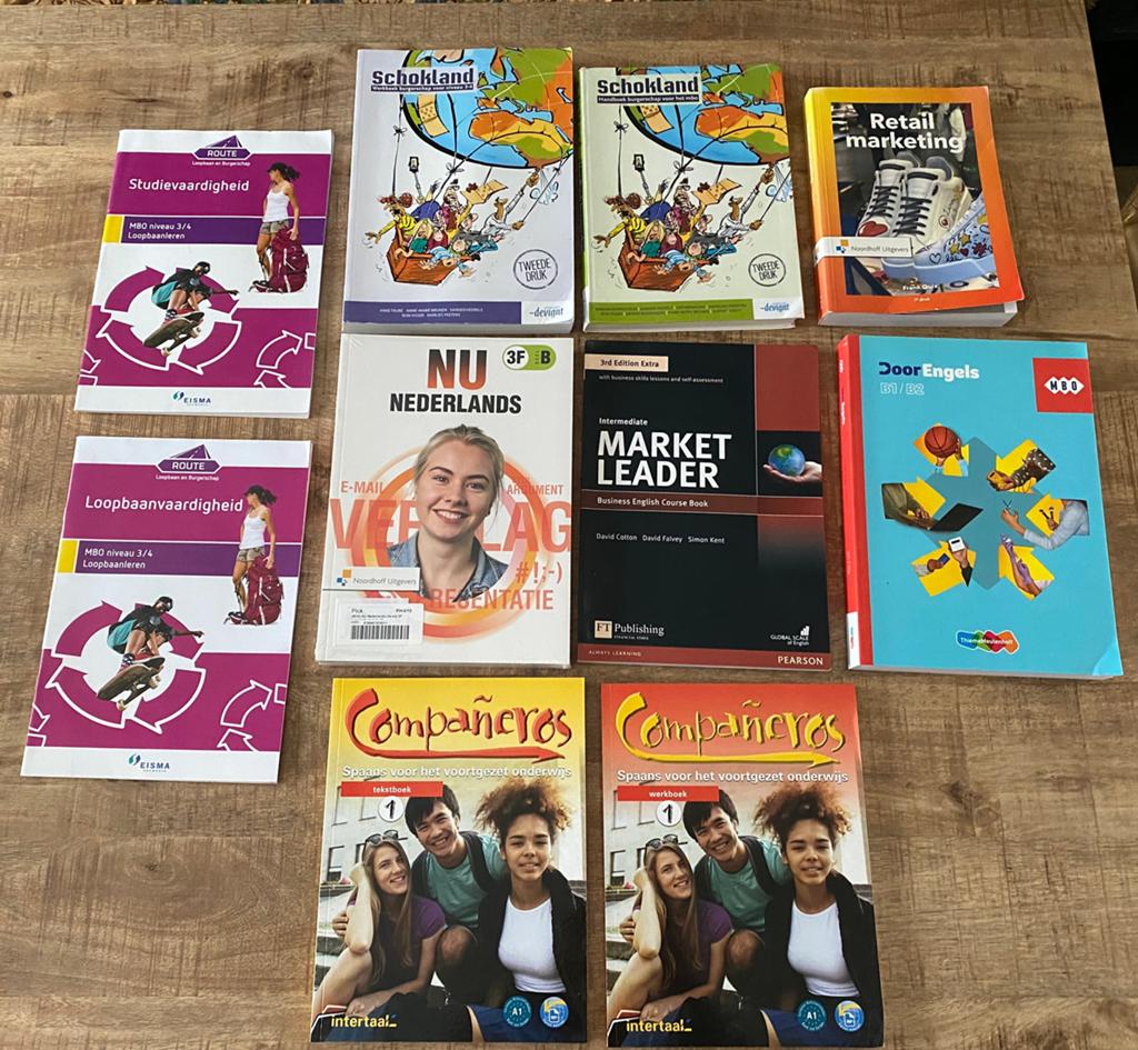 Boekenpakket MBO Retail/ Commercie / Junior Account Manager, Boeken, Ophalen of Verzenden, Alpha, Zo goed als nieuw, MBO