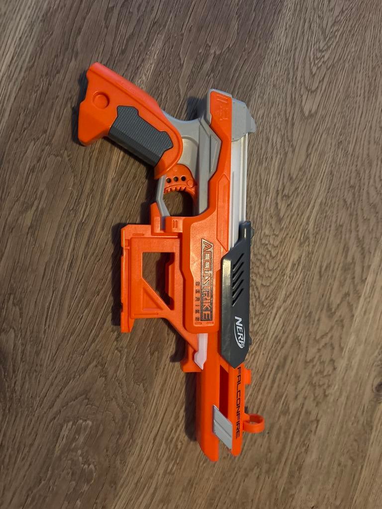 Nerf Accustrike Falconfire Blaster, Ophalen of Verzenden, Zo goed als nieuw, Jongen of Meisje