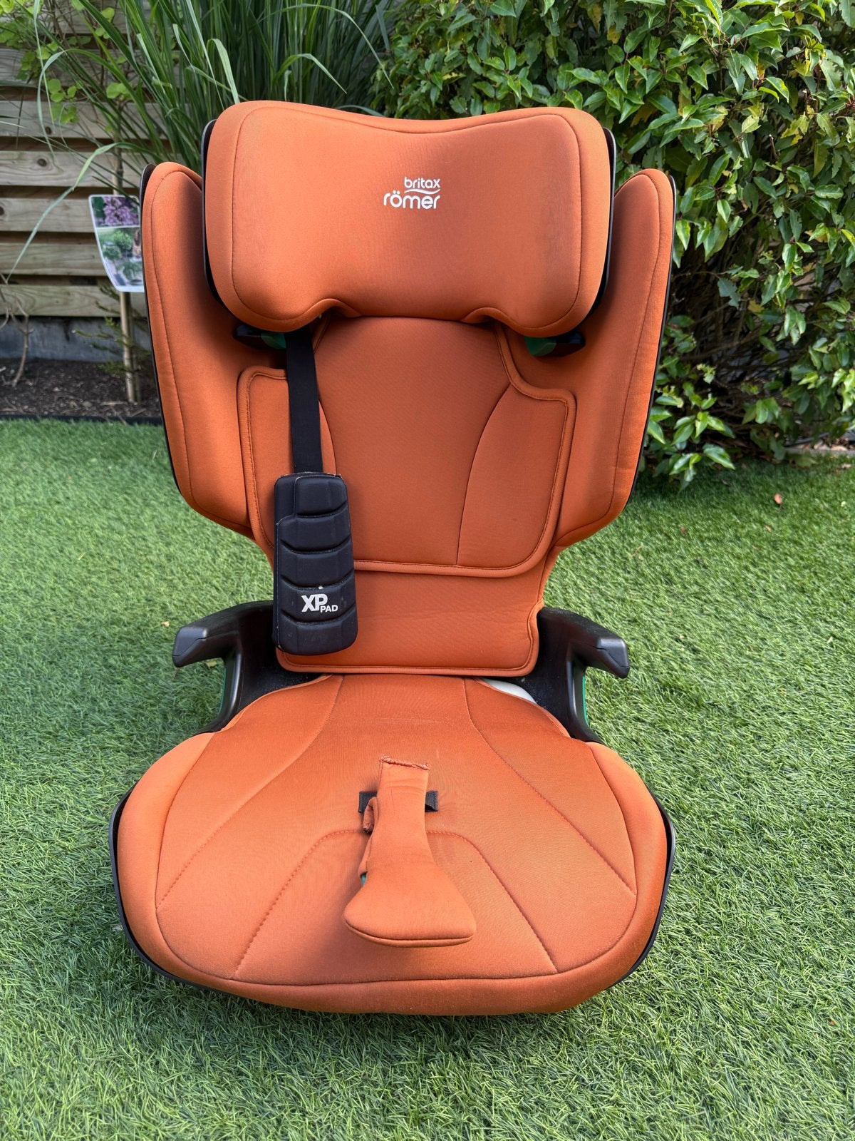 Britax Romer Kidfix iSize autostoel - Oranje, Kinderen en Baby's, Autostoeltjes, Zo goed als nieuw, Romer, 15 t/m 36 kg, Autogordel of Isofix