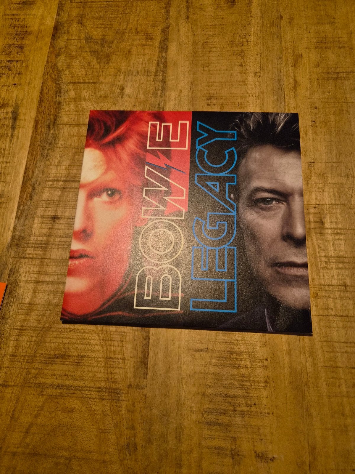 David Bowie - Legacy (Dubbel LP), Pop, Complilatie, Ophalen of Verzenden, Zo goed als nieuw