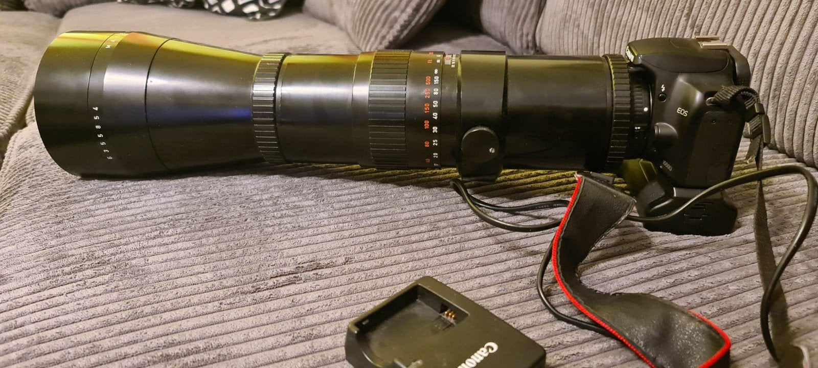 Canon EOS 1000D Spiegelreflexcamera met telelens, Gebruikt, Spiegelreflex, Canon, Accu