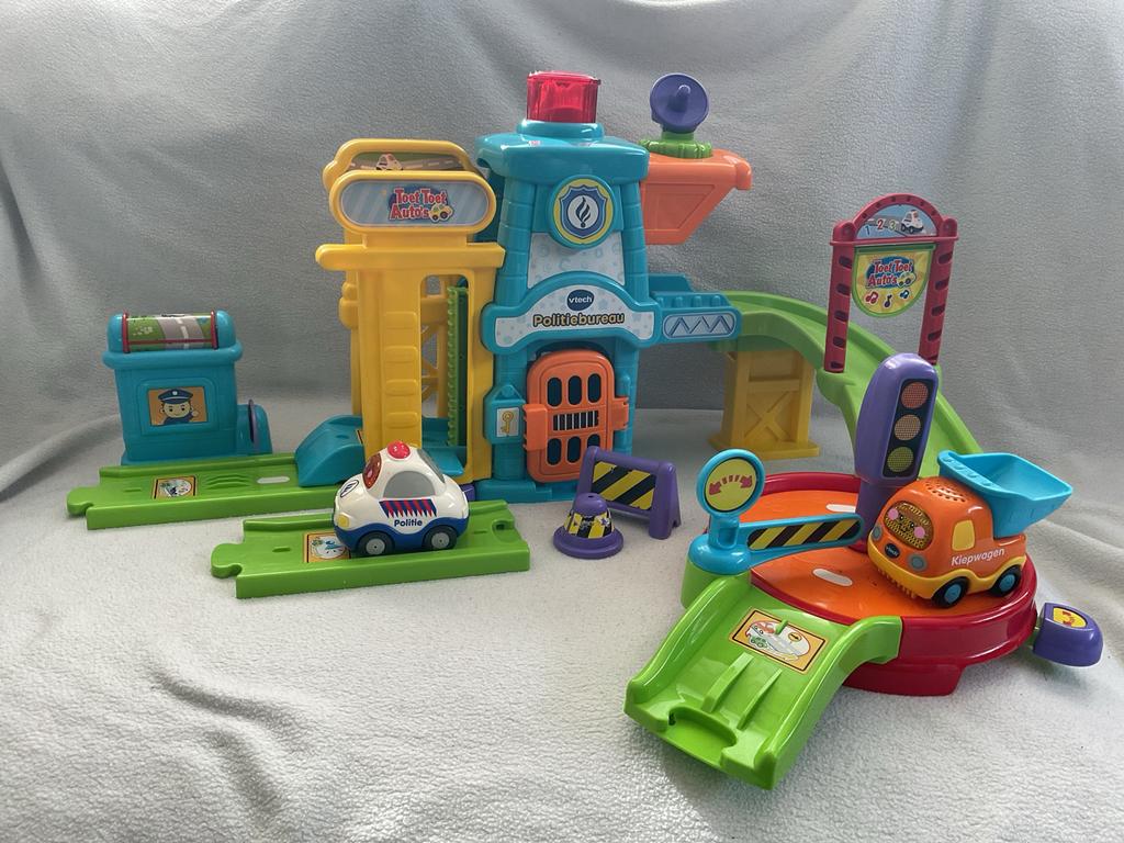 VTech Toet Toet Auto's Politiebureau met toebehoren, Ophalen, Gebruikt